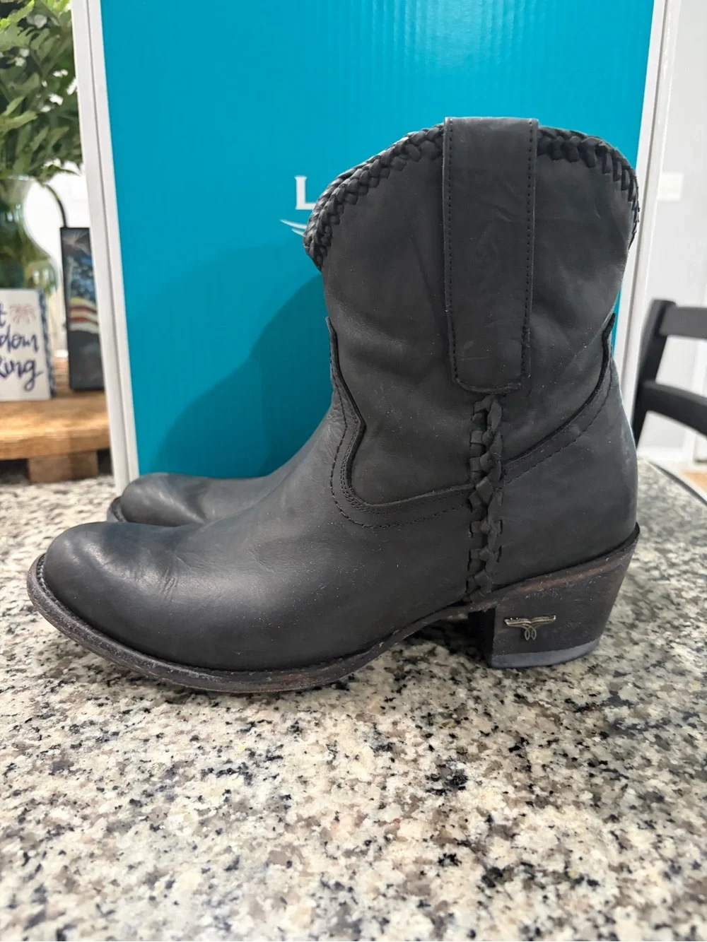 Lane Plain Jane Black Leather Western shorty Boots - Picture 2 of 9